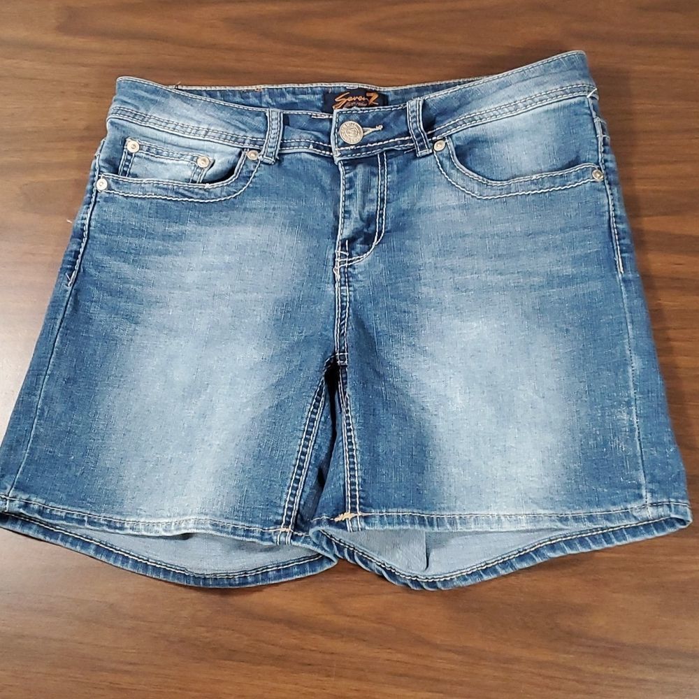 Seven 7 Denim Jeans Shorts Size 8 Southwestern S Design on Pockets Faded Wash